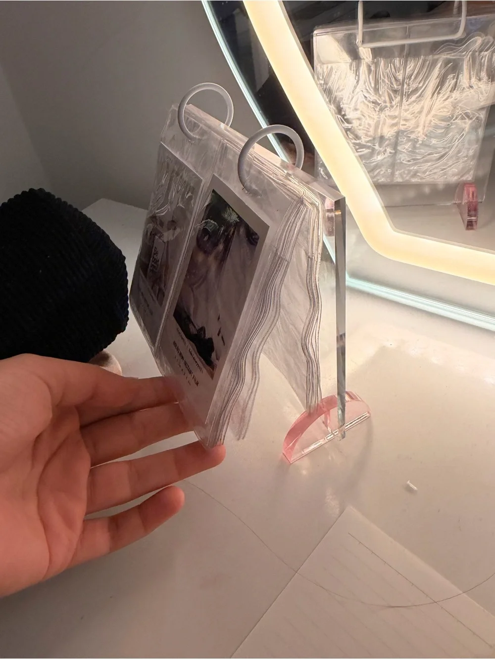 Fujifilm Clear Plastic Instant Photo Display with Pink Stand